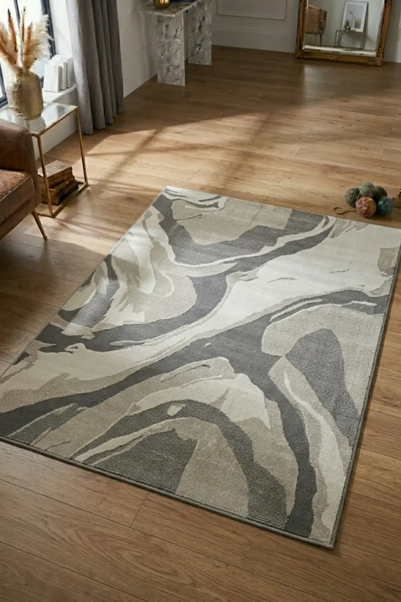 Geometric Polypropylene Low-Pile Dining Room Rug